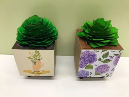 ROSAS EM MADEIRA VERDE DECOR